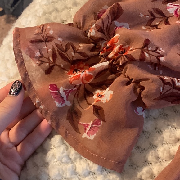 Super cute top - Picture 4 of 7